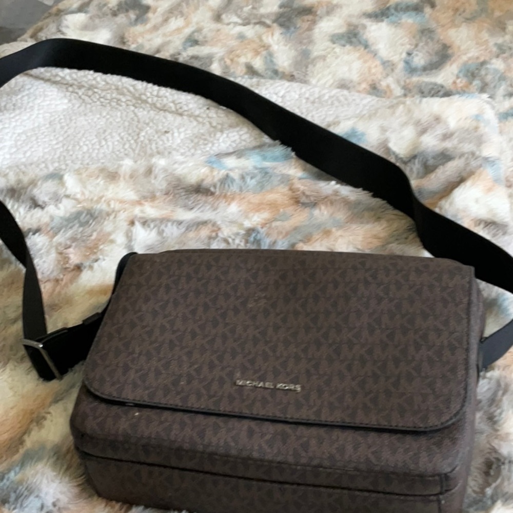 MK Messenger Bag